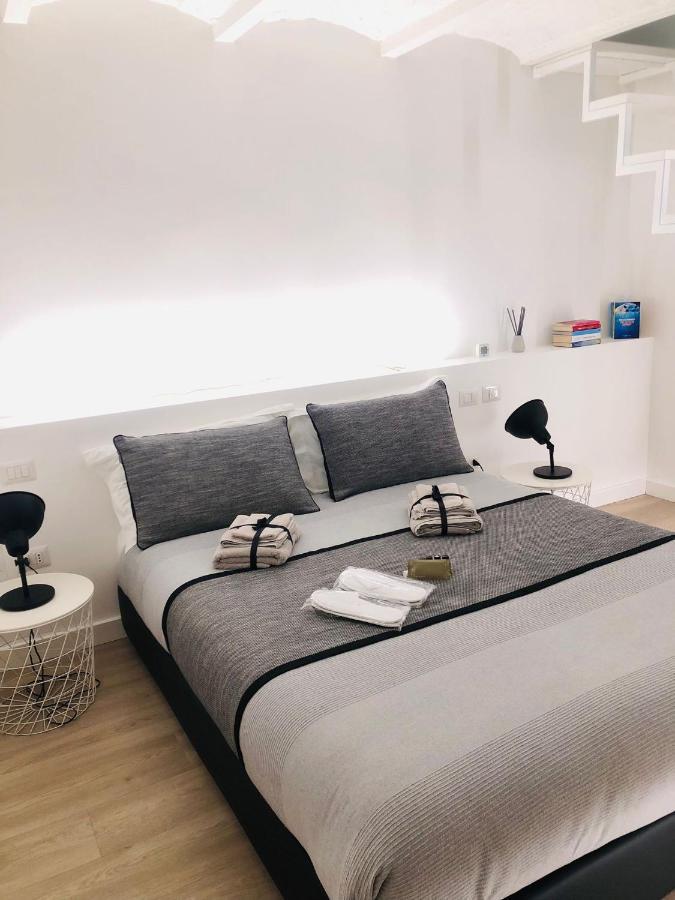 Apartment Vsg25 Nel Centro Di Cagliari Bagian luar foto