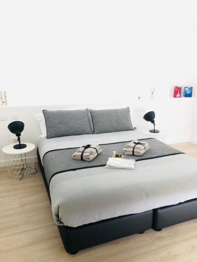 Apartment Vsg25 Nel Centro Di Cagliari Bagian luar foto