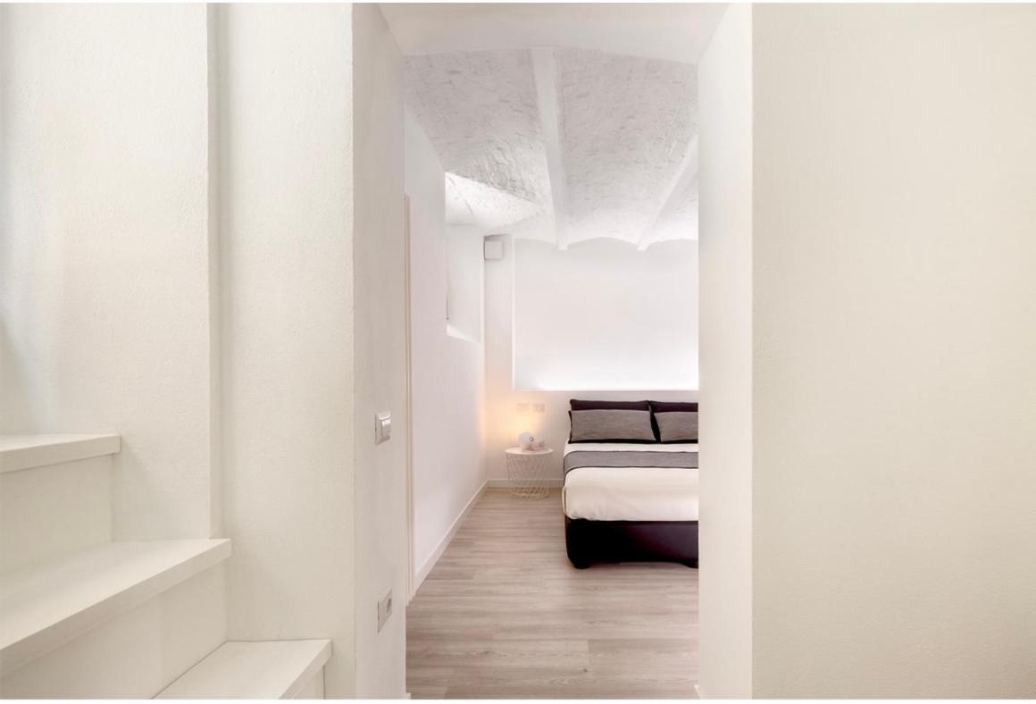 Apartment Vsg25 Nel Centro Di Cagliari Bagian luar foto
